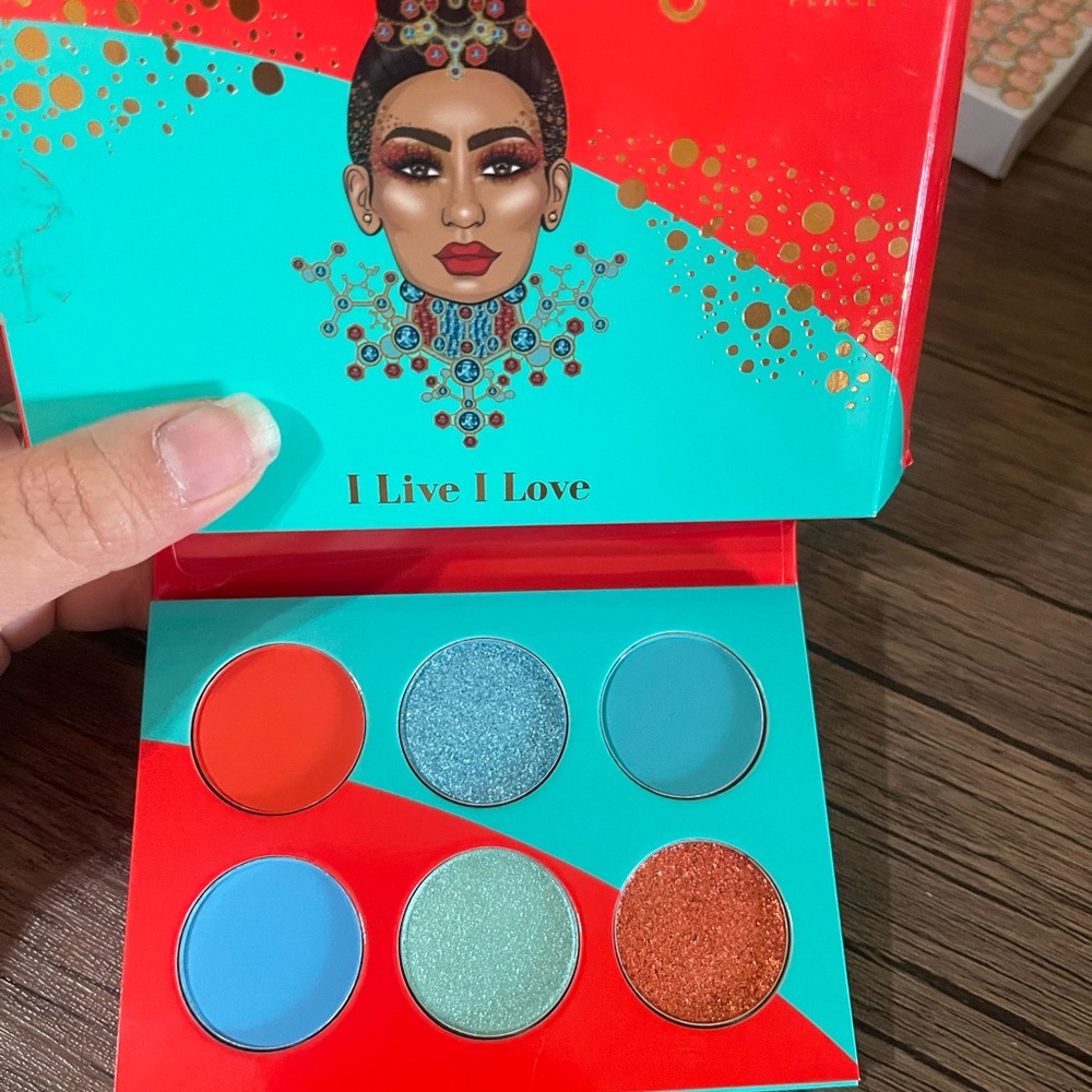 Makeup Bundle - Picture 8 of 11